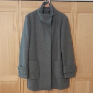 Chic Gray Wool Coat